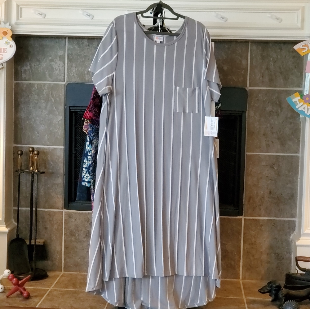 LuLaRoe 3XL Carly High Low Dress Stripes Gray & White- NWT